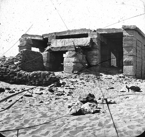 Restos de los templos de nubia antes de que se construyera el museo. Restos de los templos de nubia antes de que se construyera el museo.