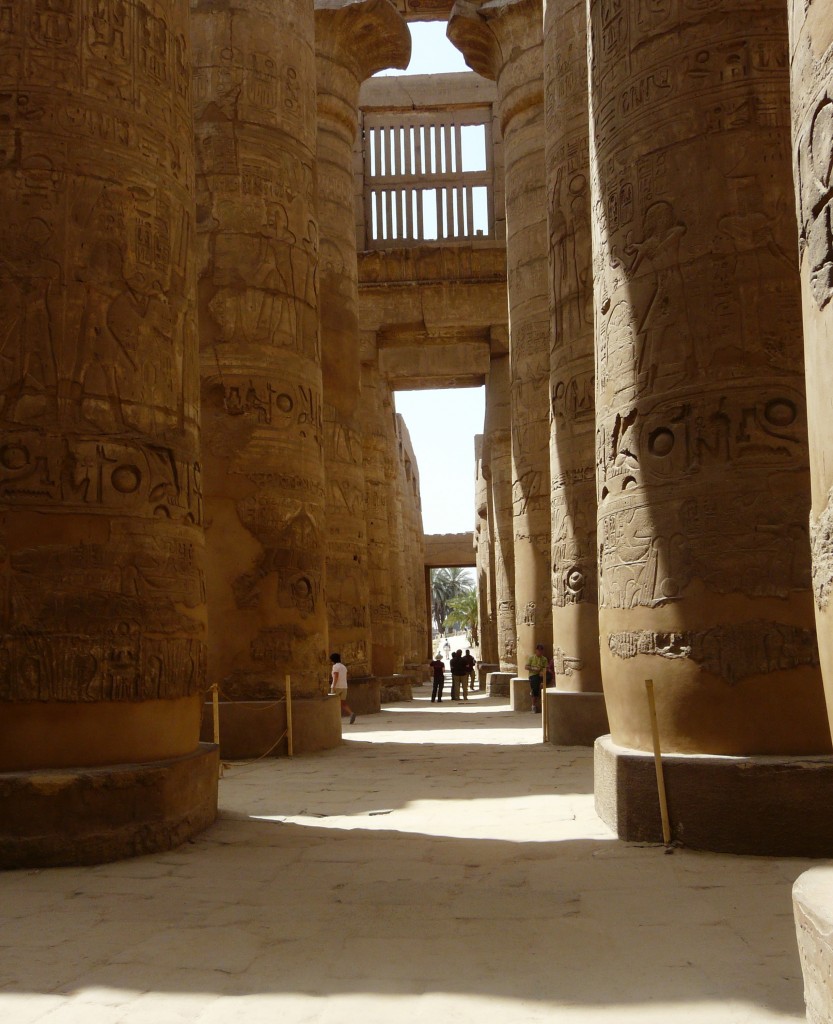 Templo de Ptah: vista interior del templo. Templo de Ptah: vista interior del templo.